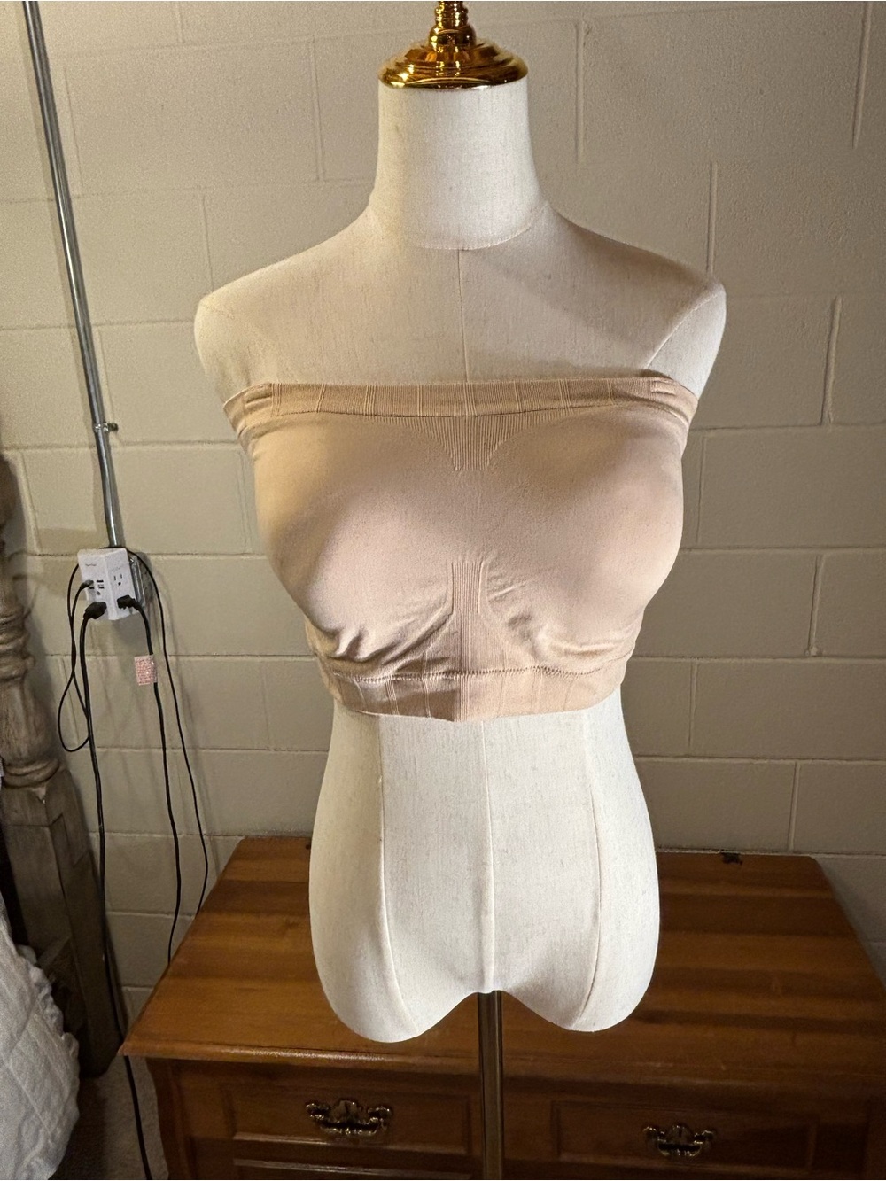 Seamless Strapless Bandeau Bra - Nude - NWT